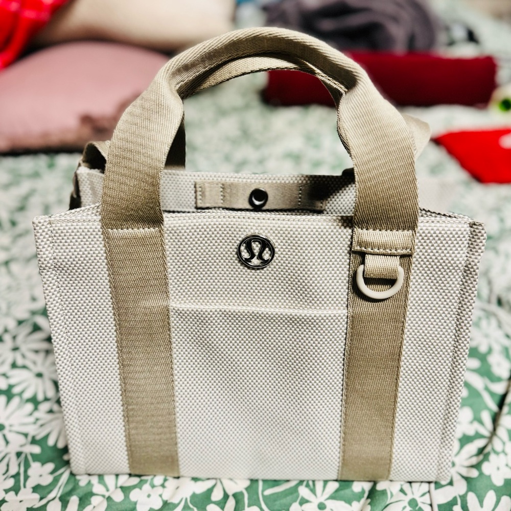 Lululemon Two Tone Canvas Tote Bag Mini 4.5L